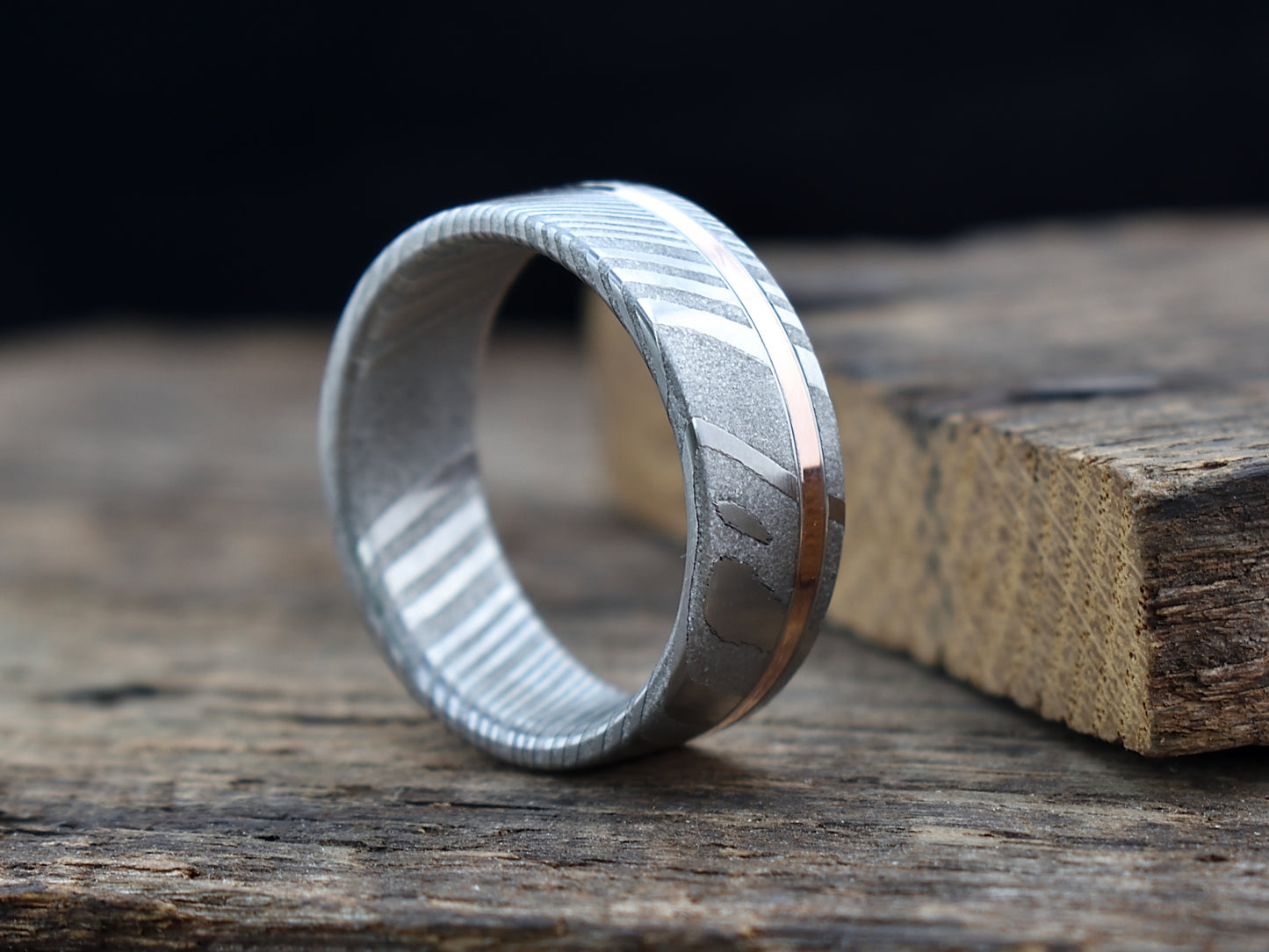 Stark (Rose Gold Inlay)