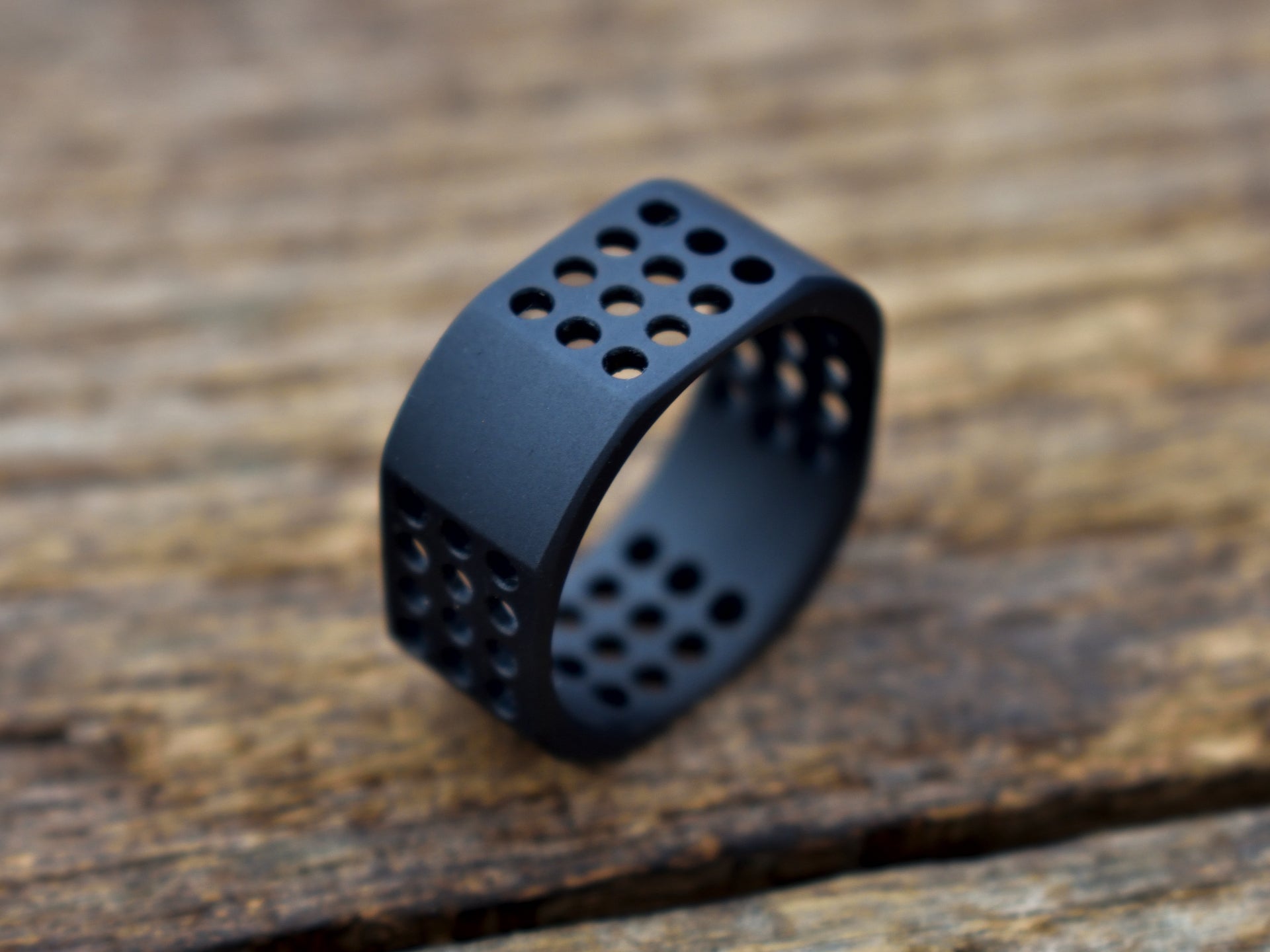 Black Titanium – Richter Scale Rings